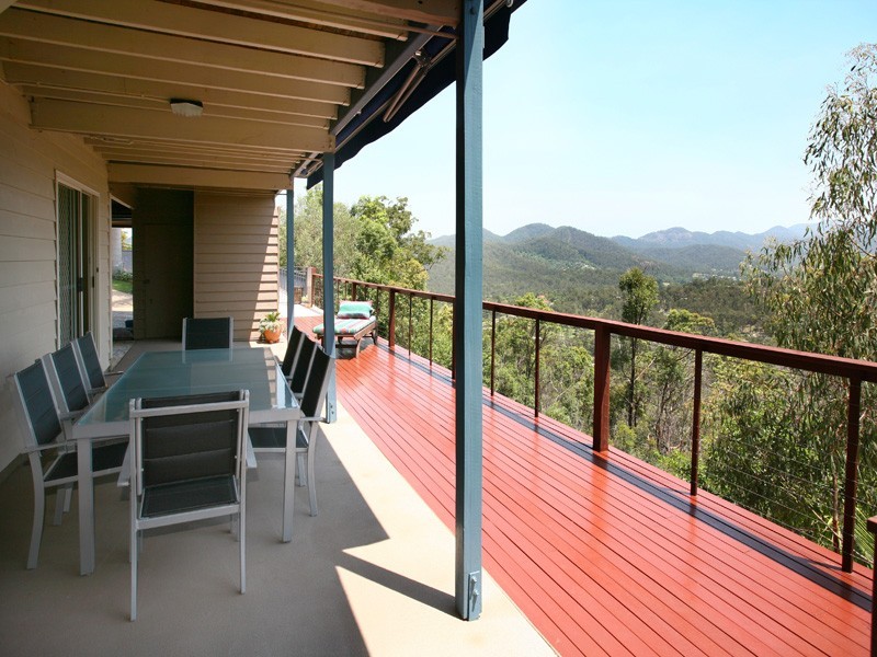 52 Saunders Drive, Bonogin QLD 4213