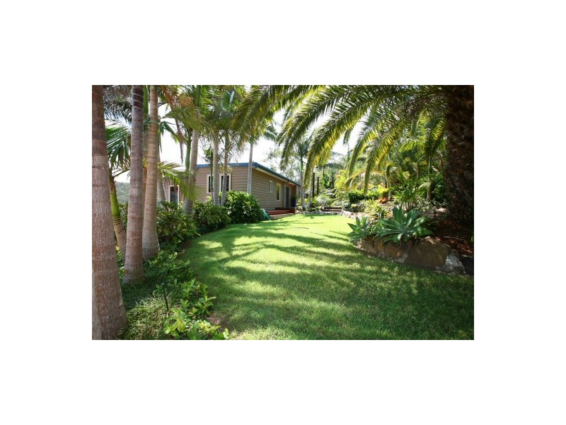 52 Saunders Drive, Bonogin QLD 4213