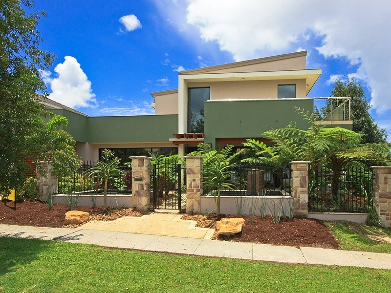 14 Avellino Drive, Varsity Lakes QLD 4227
