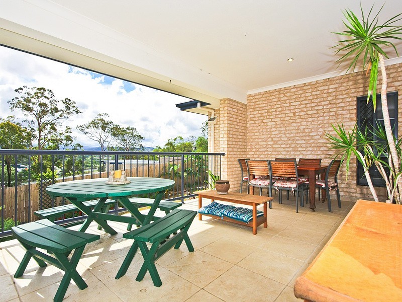 8 John Francis Drive, Carrara QLD 4211