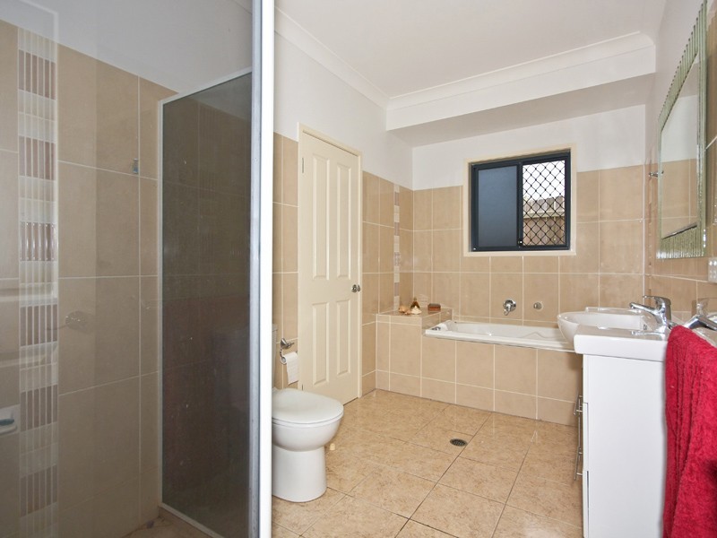 8 John Francis Drive, Carrara QLD 4211