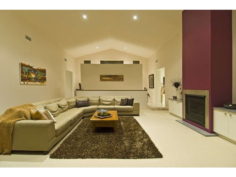 61a Bonogin Road, Mudgeeraba QLD 4213