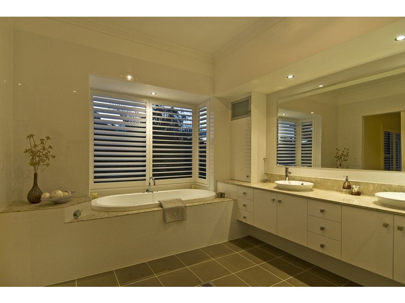 61a Bonogin Road, Mudgeeraba QLD 4213