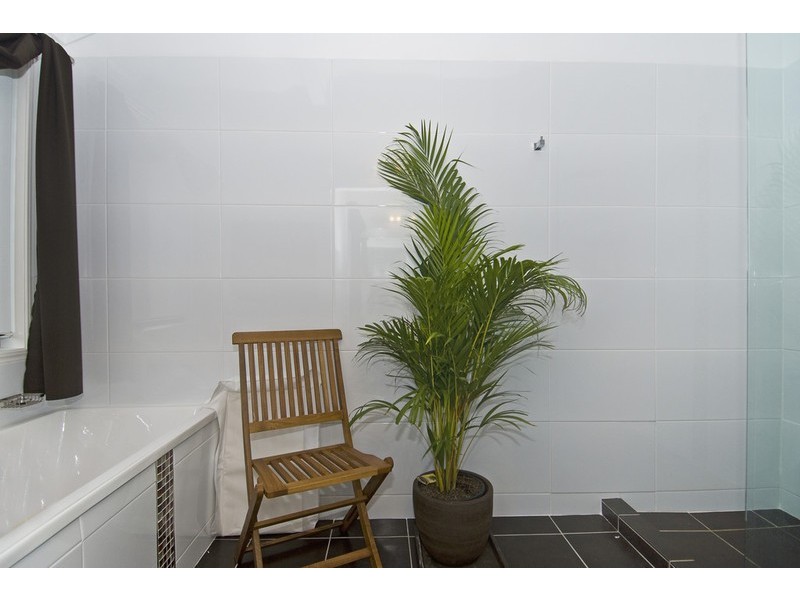 96 Strawberry Road, Mudgeeraba QLD 4213