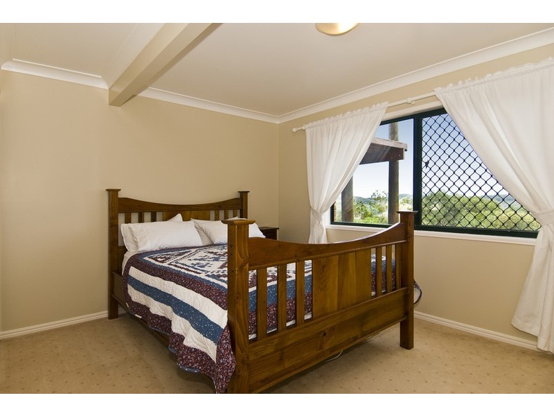 96 Strawberry Road, Mudgeeraba QLD 4213