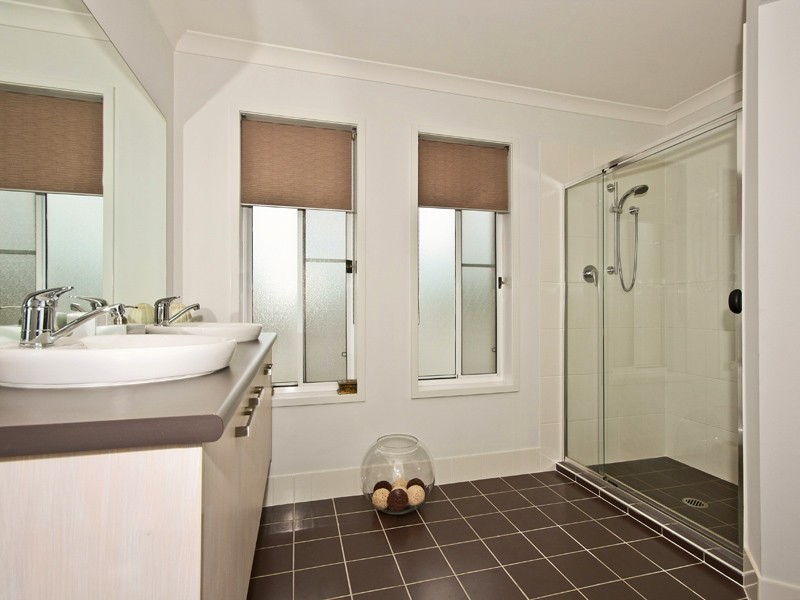 14 Bishopwood Ct, Upper Coomera QLD 4209