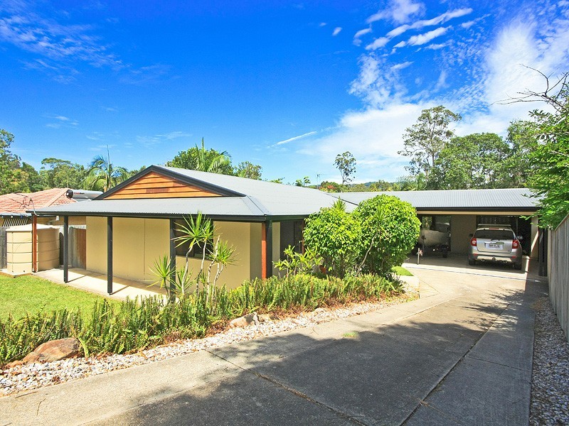 8 Sun Ct, Mudgeeraba QLD 4213