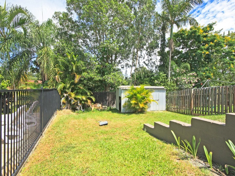 8 Sun Ct, Mudgeeraba QLD 4213