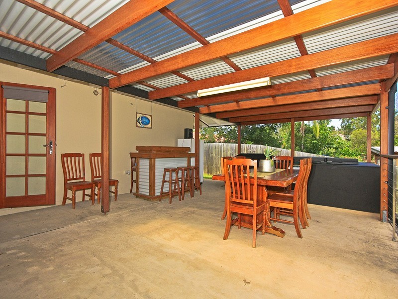 8 Sun Ct, Mudgeeraba QLD 4213