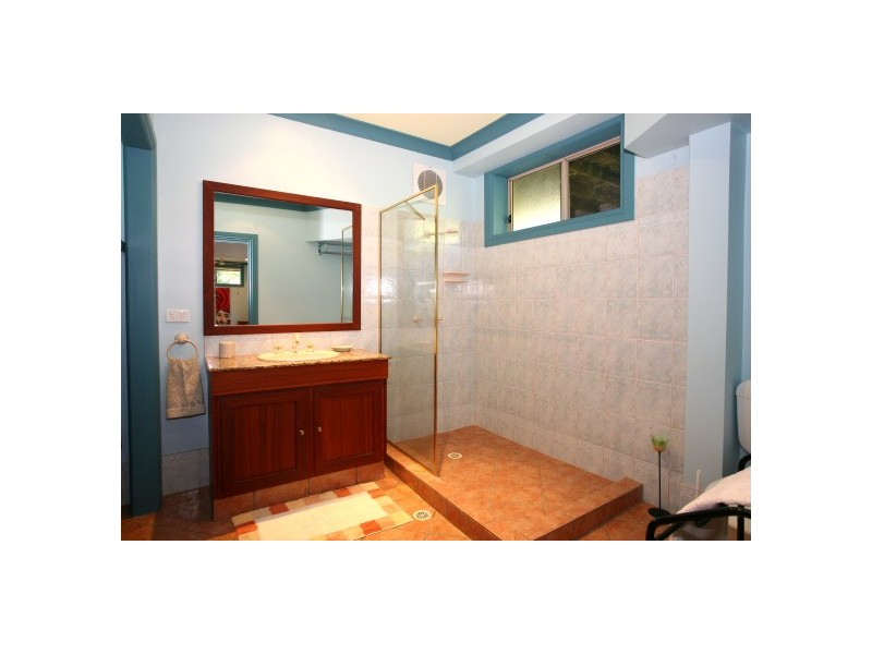 18 Adios Court, Mudgeeraba QLD 4213