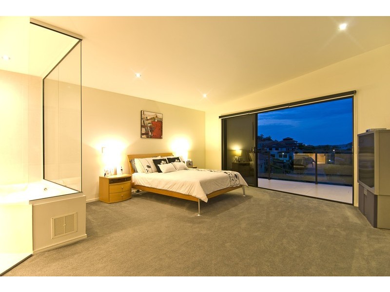 Highland Park QLD 4211