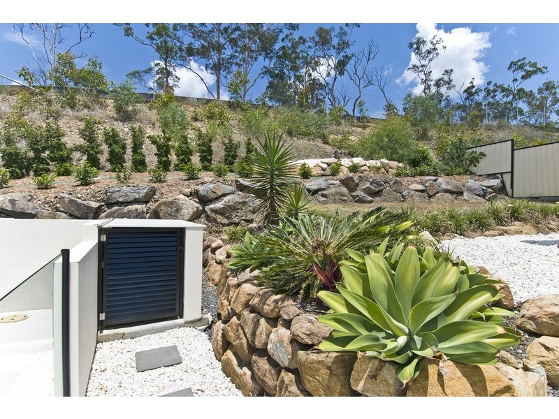 Highland Park QLD 4211