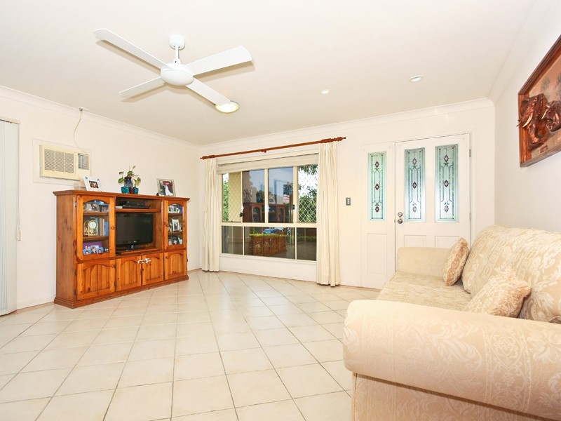 9 Ninnes CT, Mudgeeraba QLD 4213