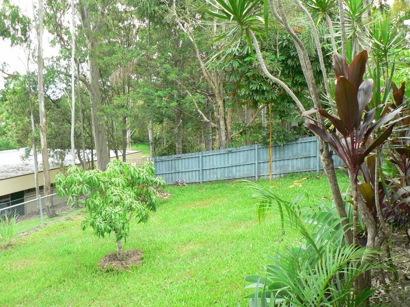 12 Rainbow Drive, Mudgeeraba QLD 4213