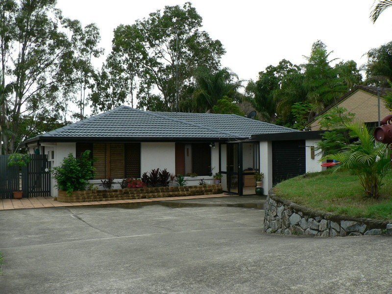 12 Rainbow Drive, Mudgeeraba QLD 4213