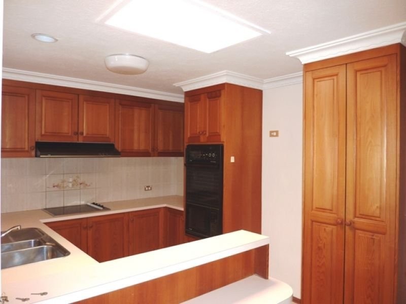 10 Cheltenham Drive, Robina QLD 4226