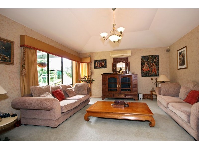 11 Shepton Crescent, Mudgeeraba QLD 4213