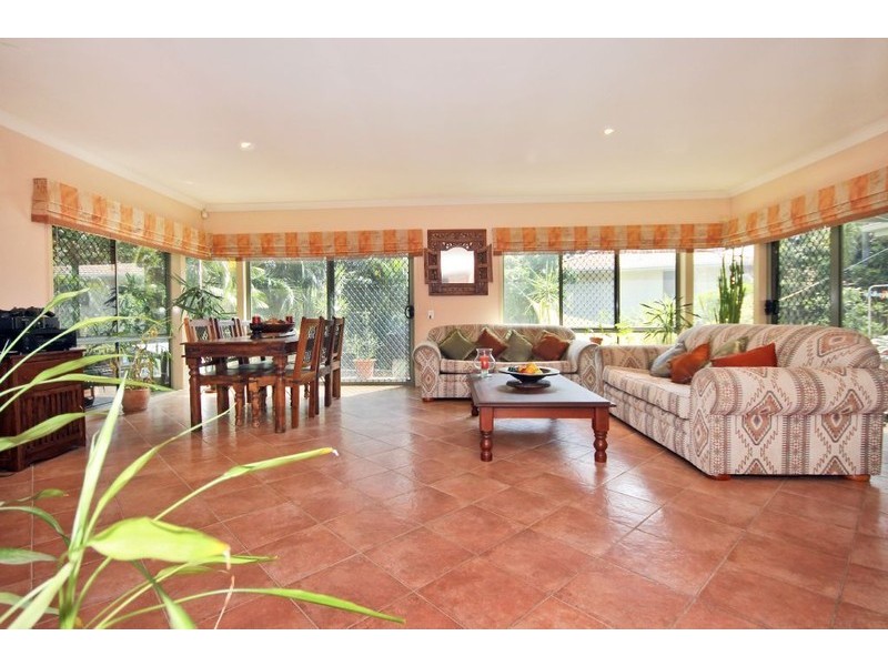 11 Shepton Crescent, Mudgeeraba QLD 4213