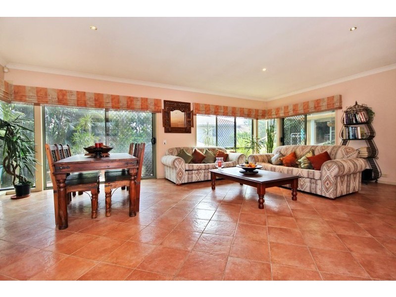 11 Shepton Crescent, Mudgeeraba QLD 4213