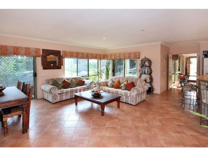 11 Shepton Crescent, Mudgeeraba QLD 4213