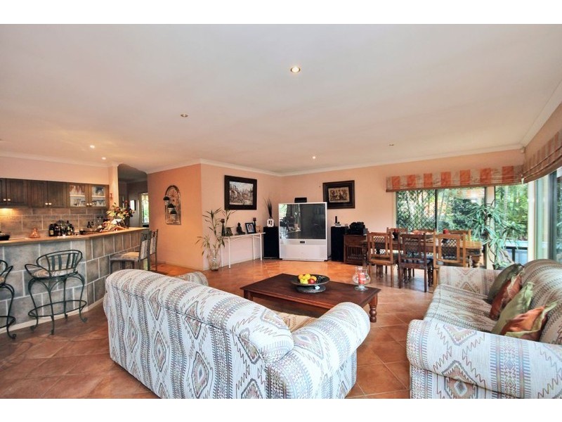 11 Shepton Crescent, Mudgeeraba QLD 4213