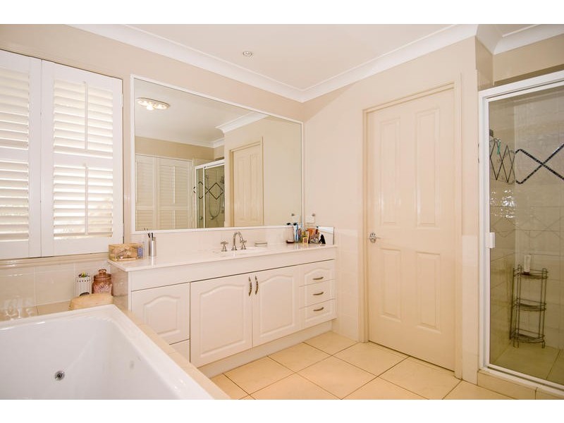 25 Sugargum Court, Molendinar QLD 4214