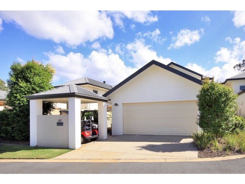 227 Easthill Drive, Robina QLD 4226
