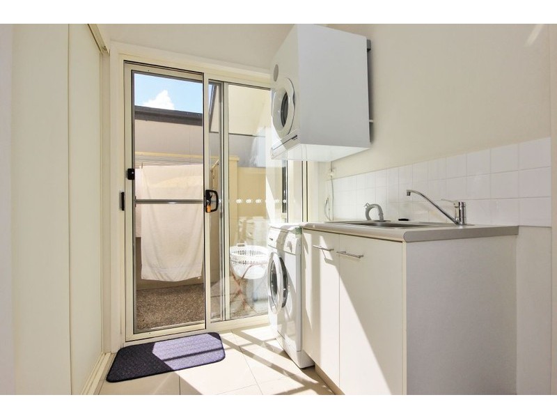 227 Easthill Drive, Robina QLD 4226