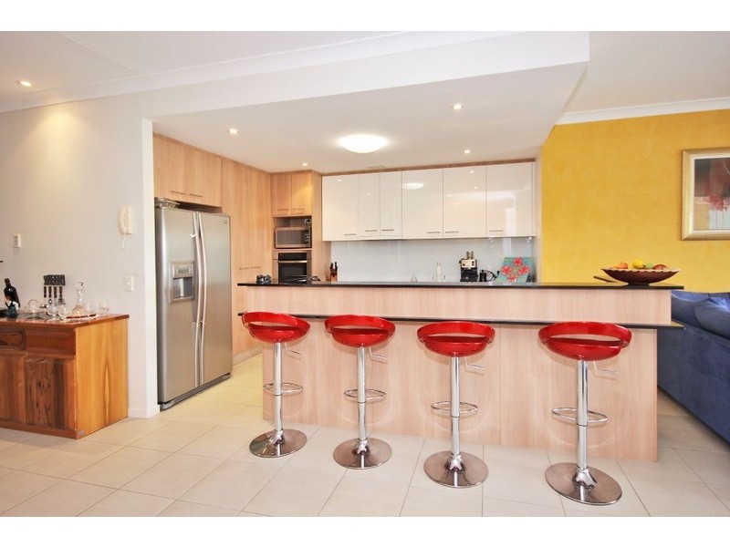 227 Easthill Drive, Robina QLD 4226