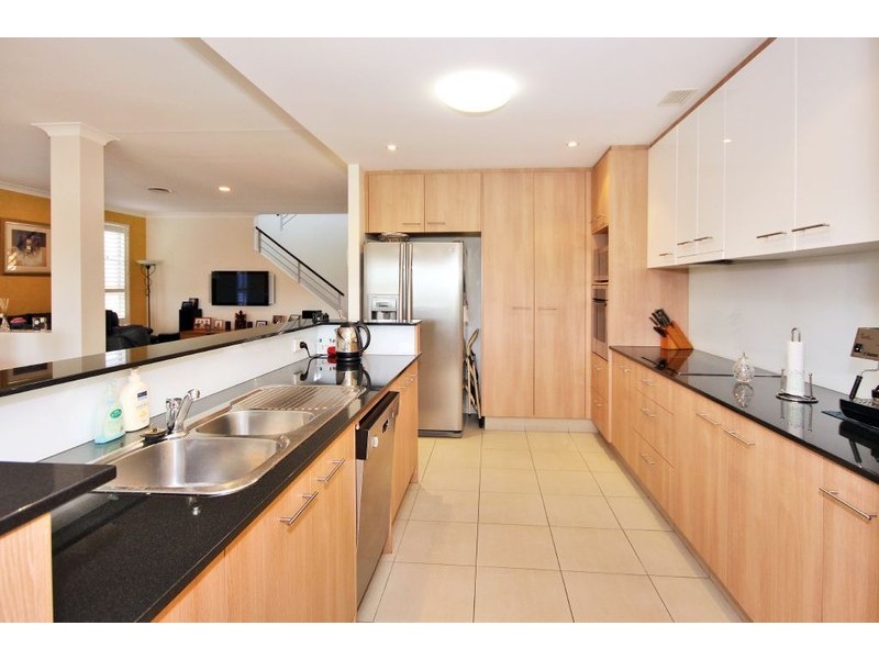 227 Easthill Drive, Robina QLD 4226