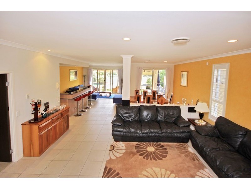 227 Easthill Drive, Robina QLD 4226
