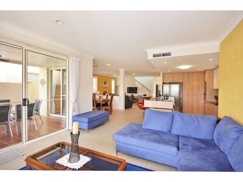 227 Easthill Drive, Robina QLD 4226