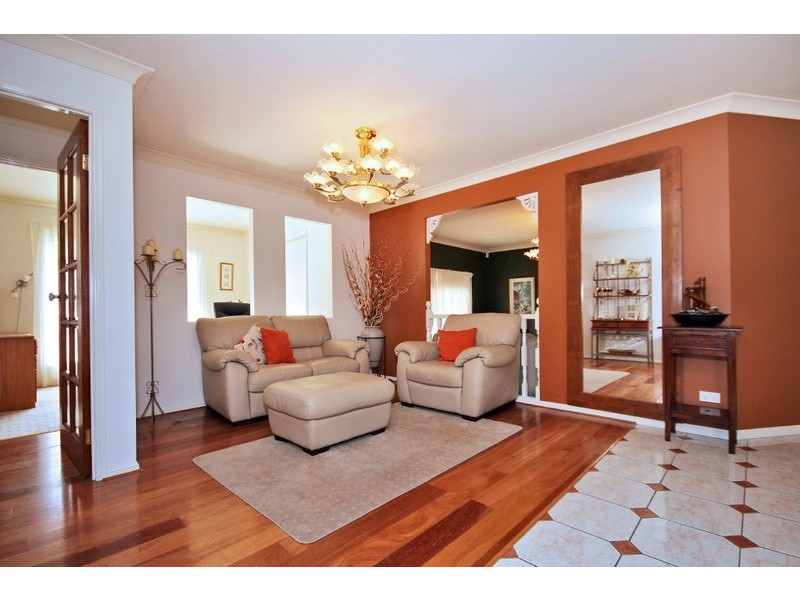 1 Marcus Way, Mudgeeraba QLD 4213