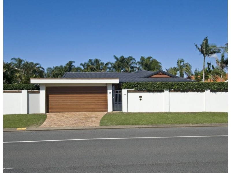 4 Santa Cruz Boulevard, Clear Island Waters QLD 4226