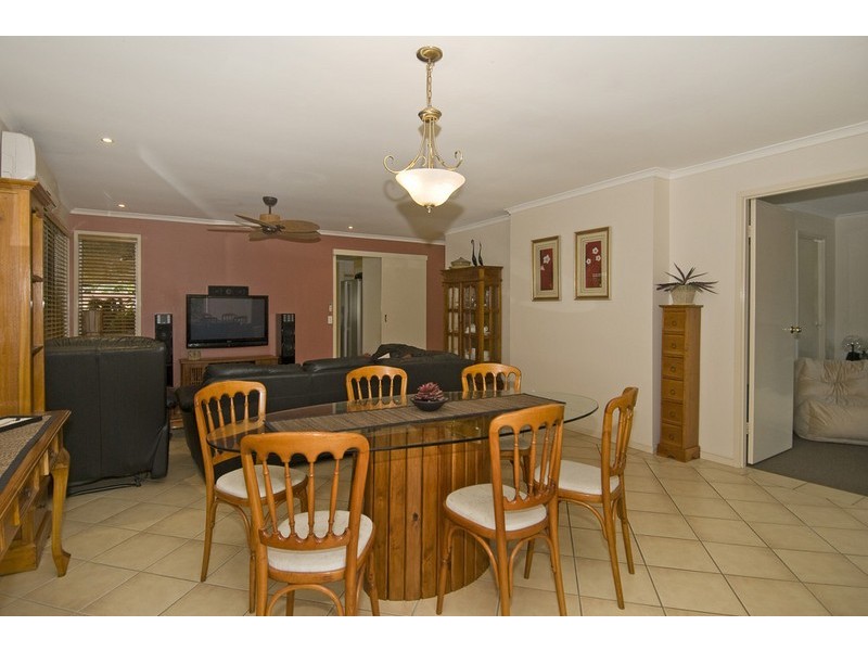 4 Santa Cruz Boulevard, Clear Island Waters QLD 4226