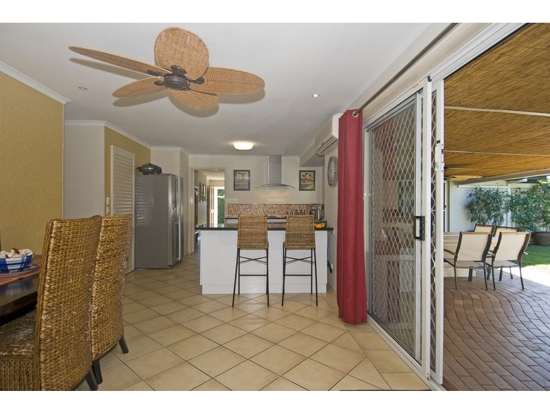 4 Santa Cruz Boulevard, Clear Island Waters QLD 4226