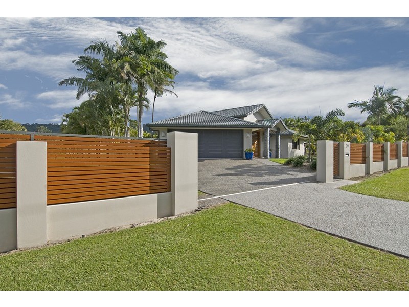 39 Charles Kurz Drive, Worongary QLD 4213