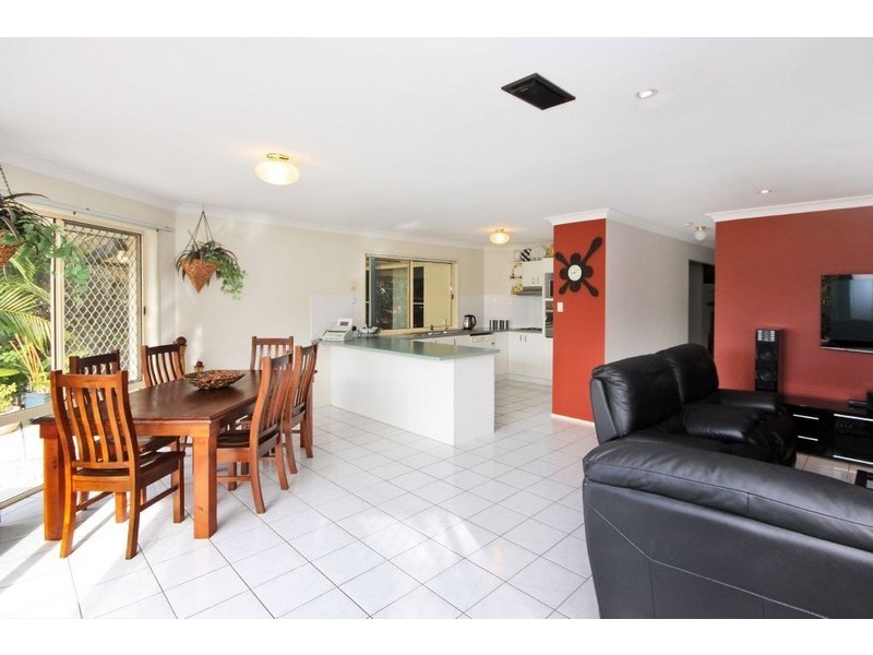 3 Milverton Close, Mudgeeraba QLD 4213