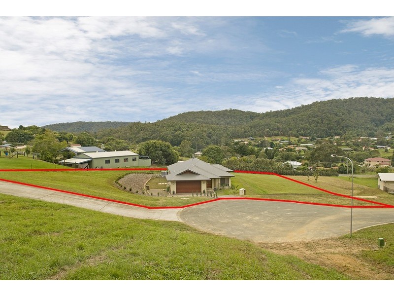 2 Friarbird Crescent, Bonogin QLD 4213