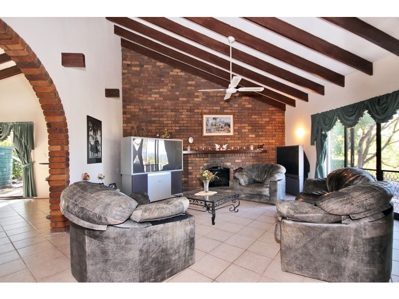 13 Brixton Ct, Tallai QLD 4213