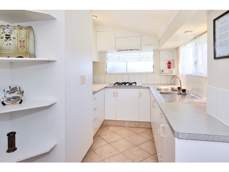 13 Brixton Ct, Tallai QLD 4213