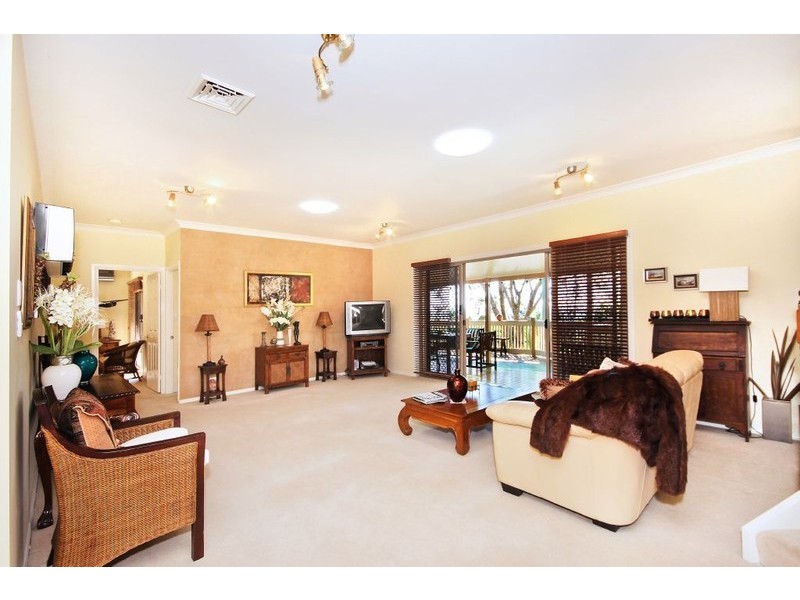 55 Wallaby Drive, Mudgeeraba QLD 4213