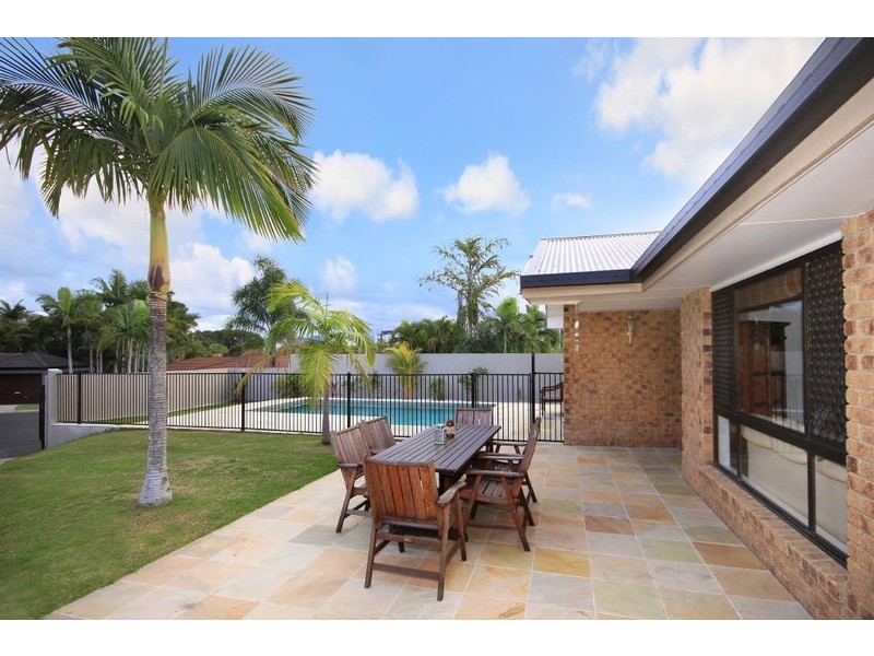 17 Mackay Place, Burleigh Waters QLD 4220