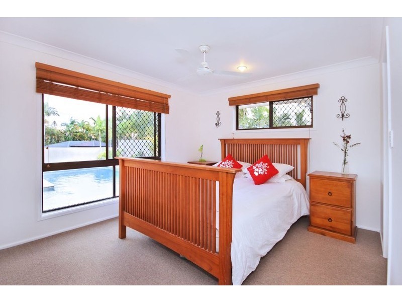 17 Mackay Place, Burleigh Waters QLD 4220