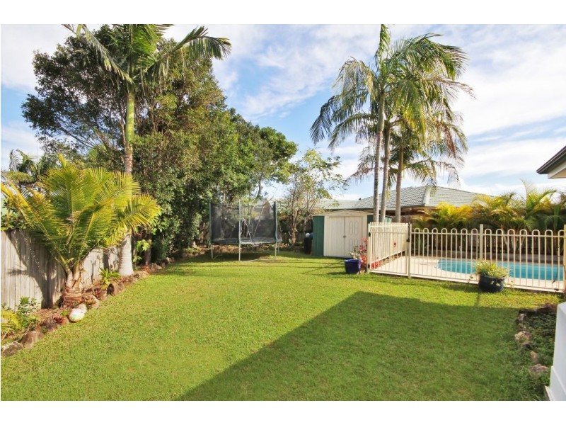 1 Swagman Ct, Mudgeeraba QLD 4213