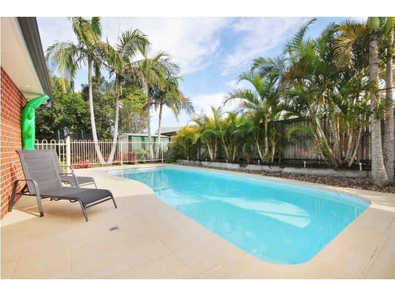 1 Swagman Ct, Mudgeeraba QLD 4213
