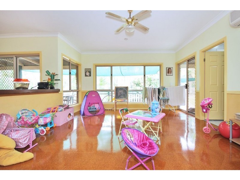 53 Harry Mills Drive, Worongary QLD 4213