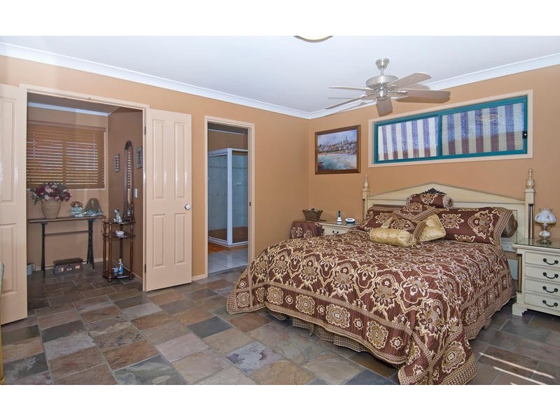 23 Wiltshire Drive, Mudgeeraba QLD 4213