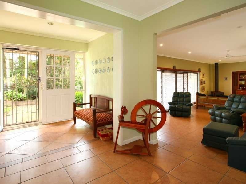 14 Tallai Road, Tallai QLD 4213