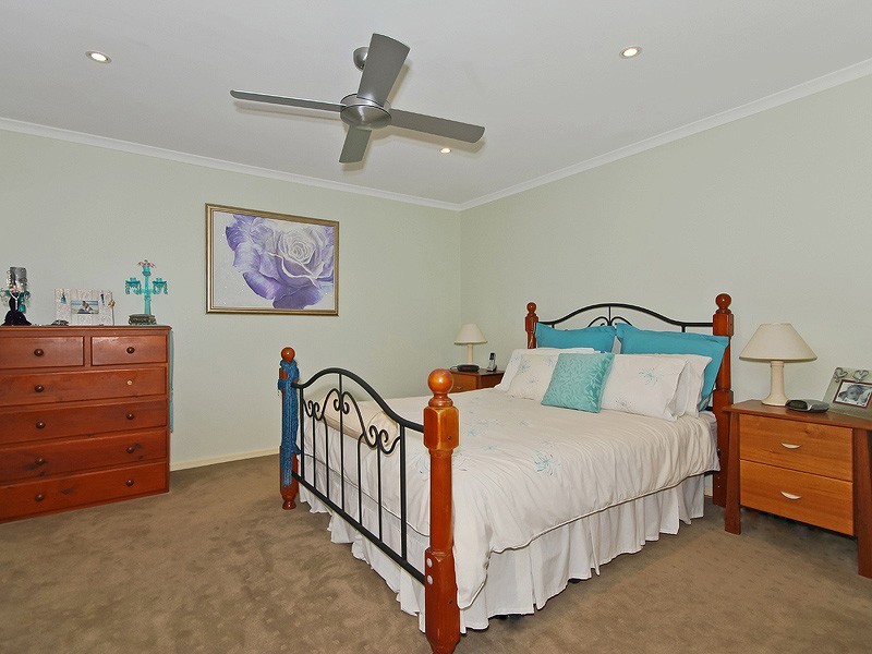 97 Waters Road, Bonogin QLD 4213